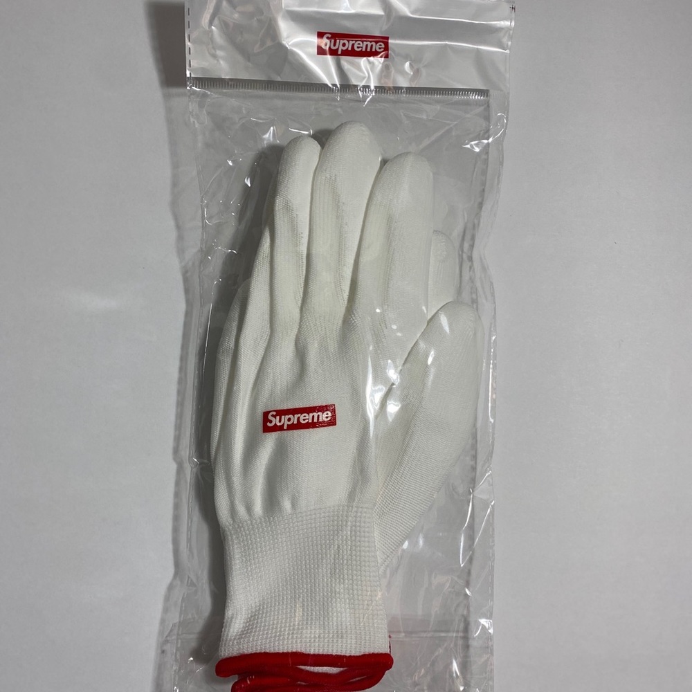 Supreme Rubberized Gloves
